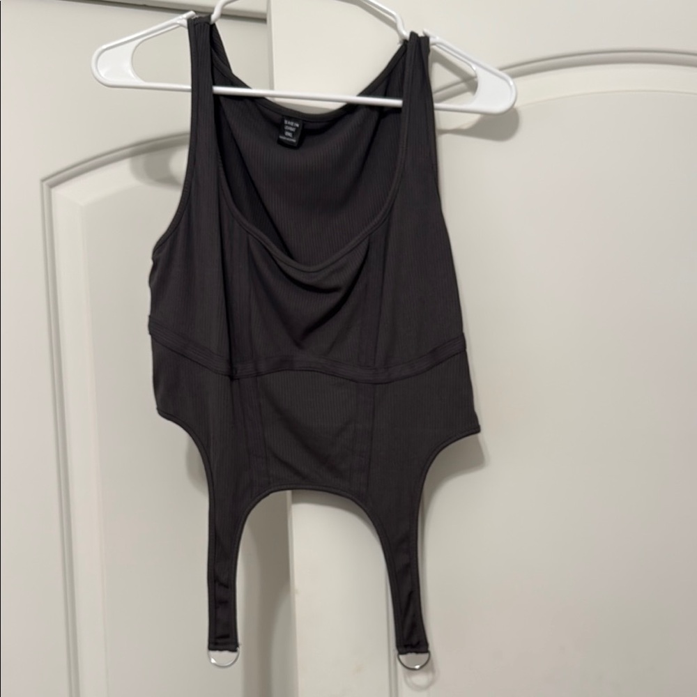 SHEIN Black Asymmetrical Sleeveless Bodysuit